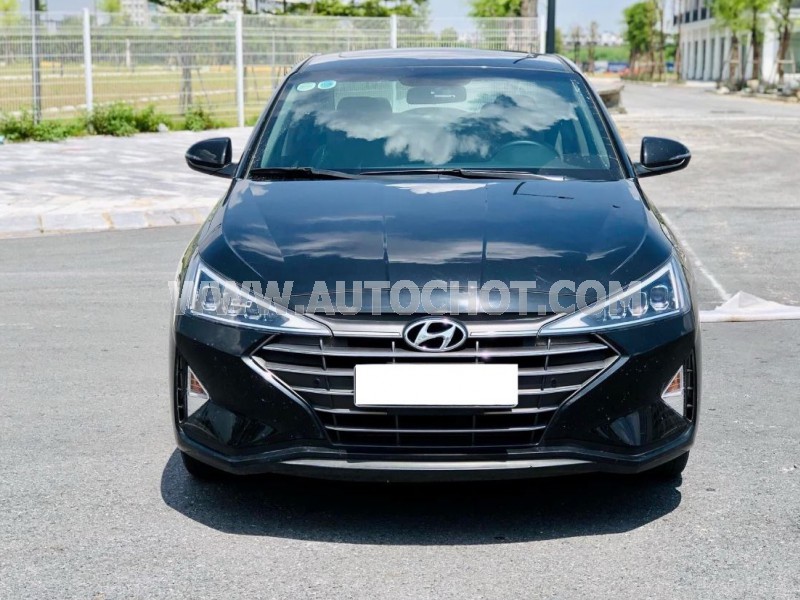 Hyundai Elantra 2.0 AT 2019