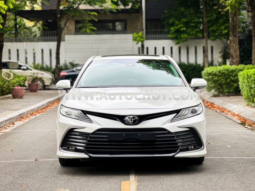 Toyota Camry 2.0Q 2021