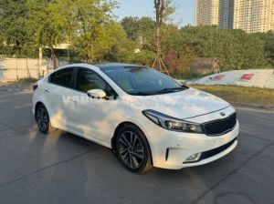 Xe Kia Cerato 2.0 AT 2017