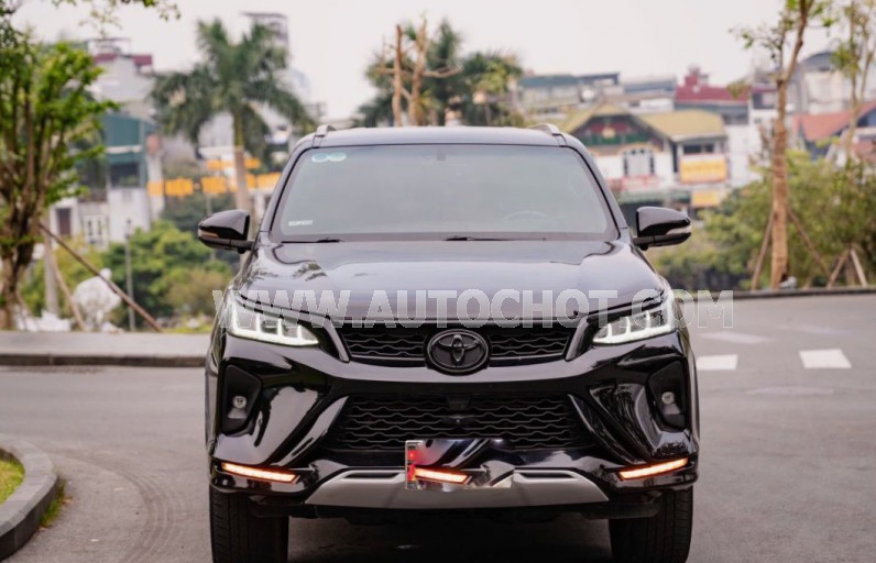 Toyota Fortuner 2.4G 4x2 AT Legender 2021