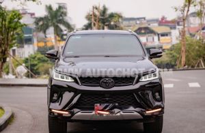 Xe Toyota Fortuner 2.4G 4x2 AT Legender 2021