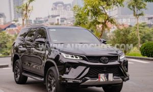 Xe Toyota Fortuner 2.4G 4x2 AT Legender 2021