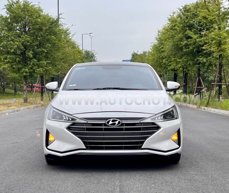 Hyundai Elantra 1.6 MT 2022