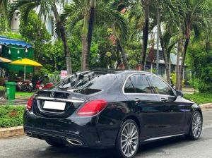 Xe Mercedes Benz C class C300 AMG 2017