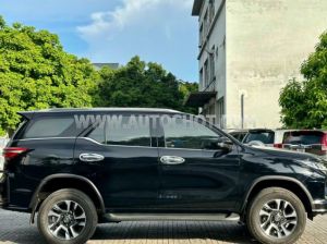 Xe Toyota Fortuner 2.4G 4x2 AT Legender 2020