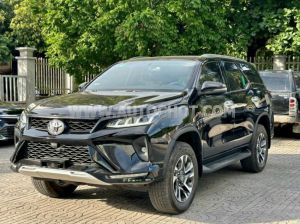 Xe Toyota Fortuner 2.4G 4x2 AT Legender 2020