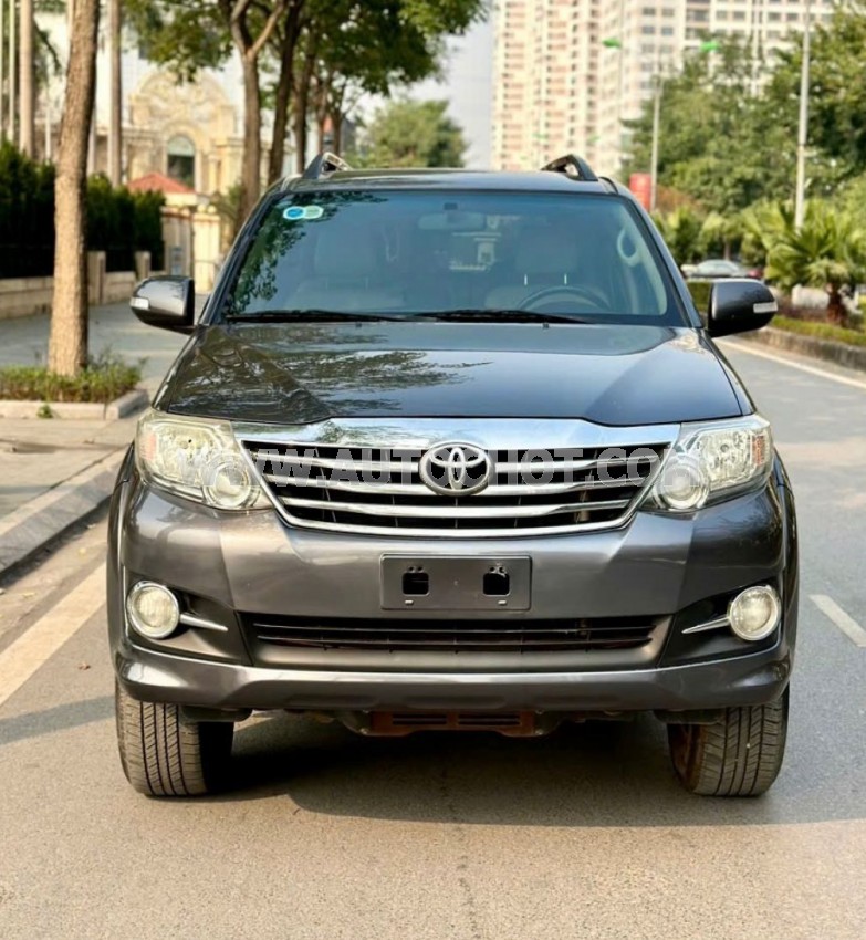 Toyota Fortuner 2.7V 4X2 AT 2016