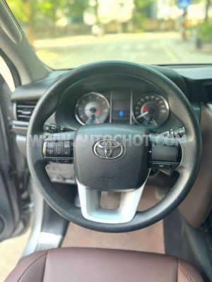 Xe Toyota Fortuner 2.4G 4x2 MT 2017