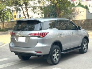 Xe Toyota Fortuner 2.4G 4x2 MT 2017