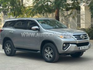 Xe Toyota Fortuner 2.4G 4x2 MT 2017