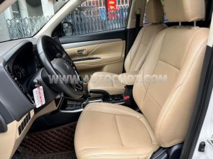 Xe Mitsubishi Outlander 2.0 CVT 2018