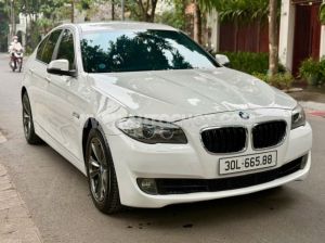 Xe BMW 5 Series 520i 2012