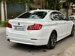 Xe BMW 5 Series 520i 2012