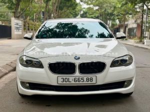 Xe BMW 5 Series 520i 2012