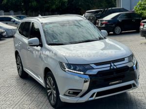 Xe Mitsubishi Outlander Premium 2.0 CVT 2022