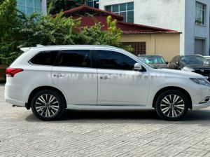 Xe Mitsubishi Outlander Premium 2.0 CVT 2022