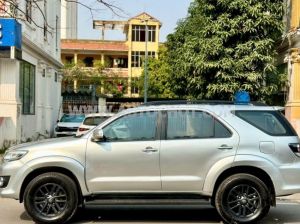 Xe Toyota Fortuner 2.7V 4x4 AT 2016