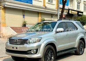 Xe Toyota Fortuner 2.7V 4x4 AT 2016