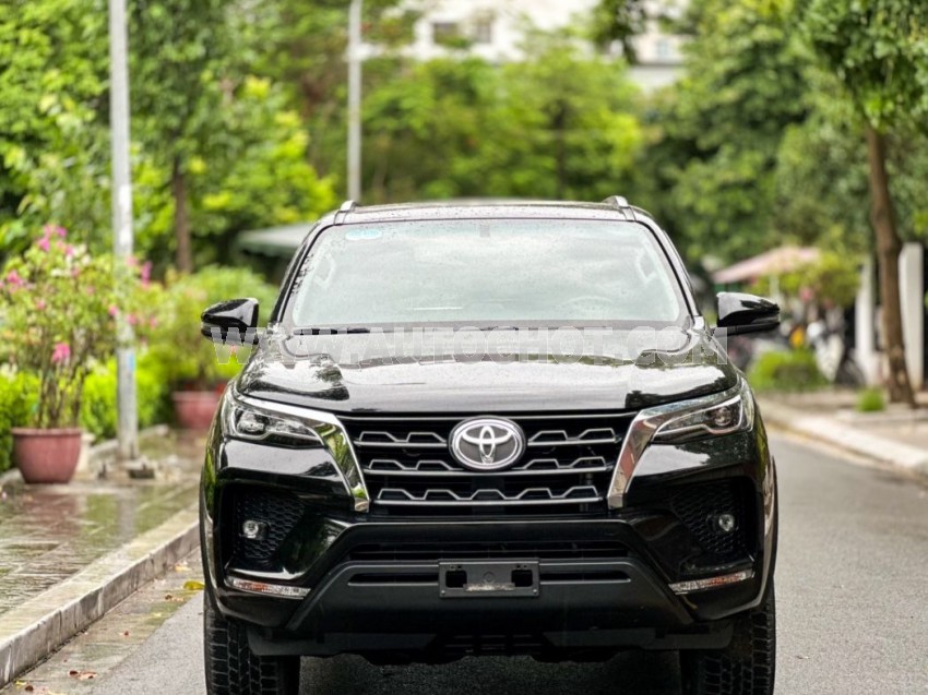 Toyota Fortuner 2.4G 4x2 MT 2021