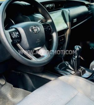 Xe Toyota Fortuner 2.4G 4x2 MT 2021