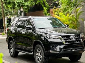 Xe Toyota Fortuner 2.4G 4x2 MT 2021