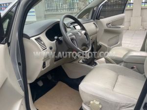 Xe Toyota Innova 2.0E 2015