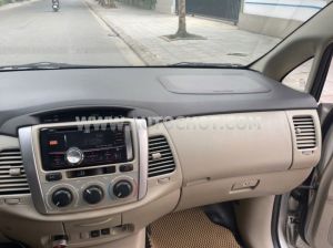 Xe Toyota Innova 2.0E 2015