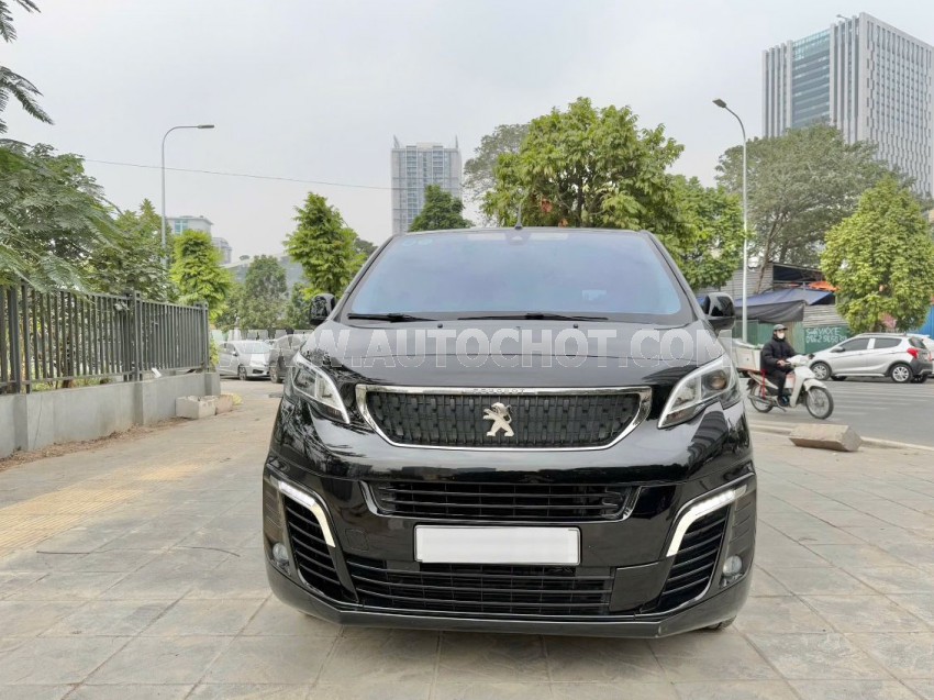 Peugeot Traveller Premium 2022