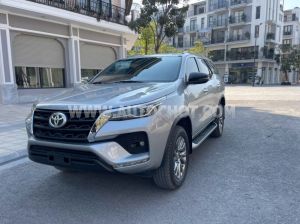 Xe Toyota Fortuner 2.7V 4x2 AT 2021