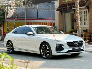 Xe VinFast Lux A 2.0 Premium 2.0 AT 2020