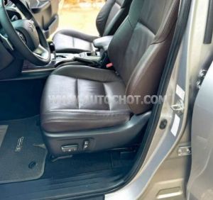 Xe Toyota Fortuner 2.7V 4x2 AT 2017