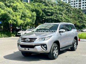 Xe Toyota Fortuner 2.7V 4x2 AT 2017