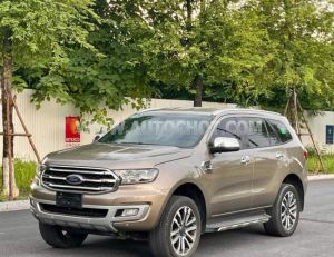 Xe Ford Everest Titanium 2.0L 4x2 AT 2020