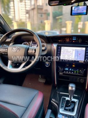 Xe Toyota Fortuner 2.4G 4x2 AT Legender 2021