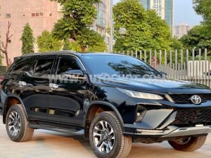 Xe Toyota Fortuner 2.4G 4x2 AT Legender 2021