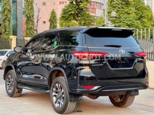 Xe Toyota Fortuner 2.4G 4x2 AT Legender 2021