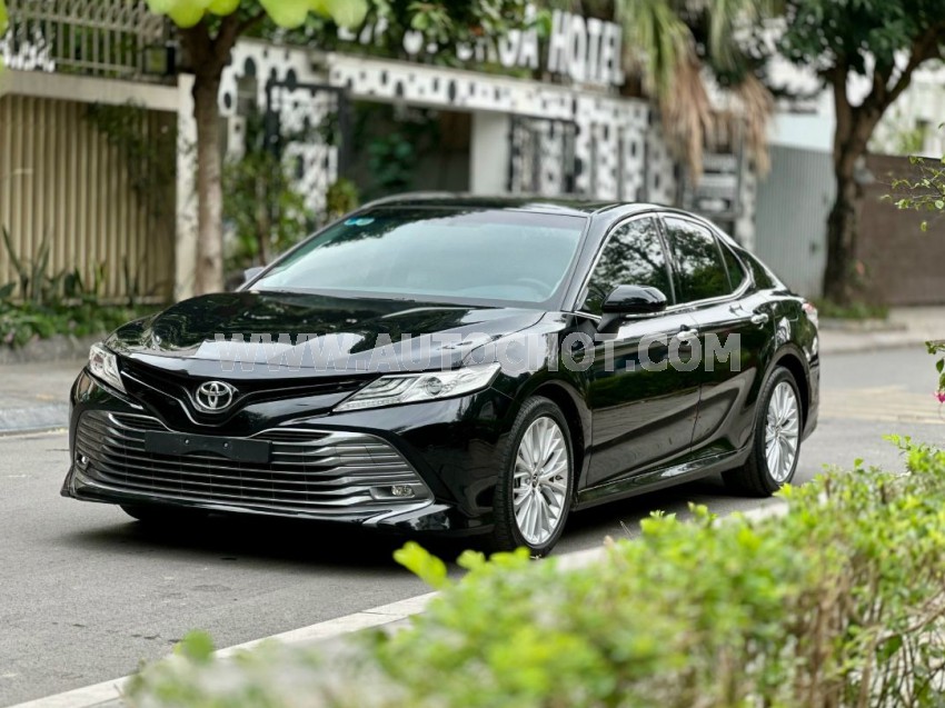 Toyota Camry 2.5Q 2020