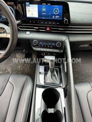 Xe Hyundai Elantra 1.6 AT Đặc biệt 2024