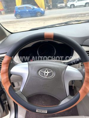 Xe Toyota Innova 2.0E 2015