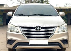 Xe Toyota Innova 2.0E 2015