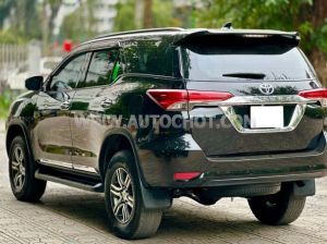 Xe Toyota Fortuner 2.7V 4x2 AT 2017