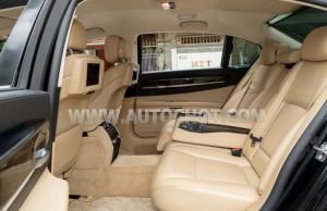 Xe BMW 7 Series 730Li 2011