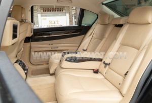 Xe BMW 7 Series 730Li 2011