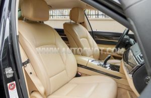 Xe BMW 7 Series 730Li 2011