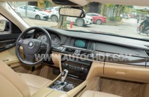 Xe BMW 7 Series 730Li 2011