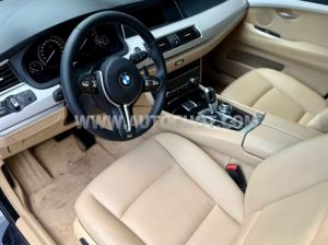 Xe BMW 5 Series 528i GT 2013