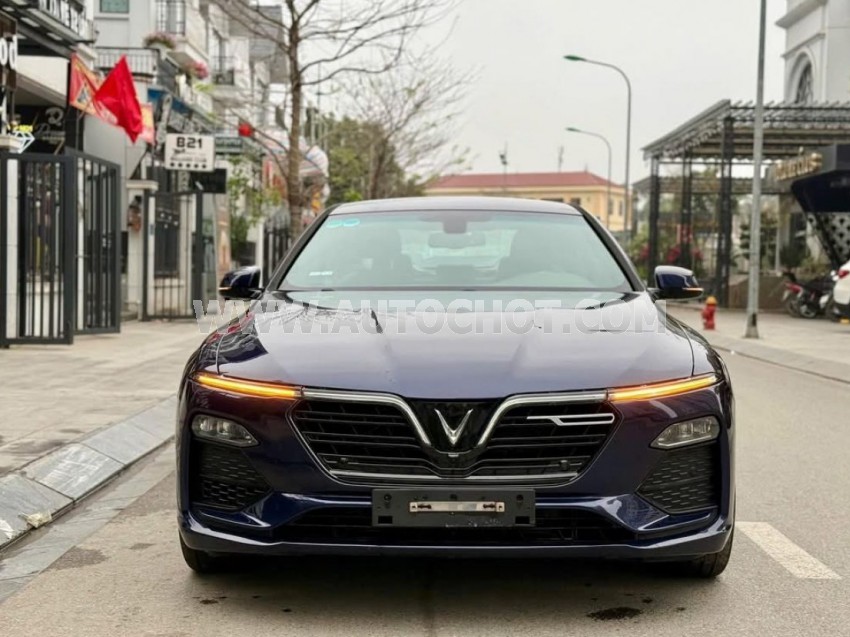 VinFast Lux A 2.0 Tiêu chuẩn 2022