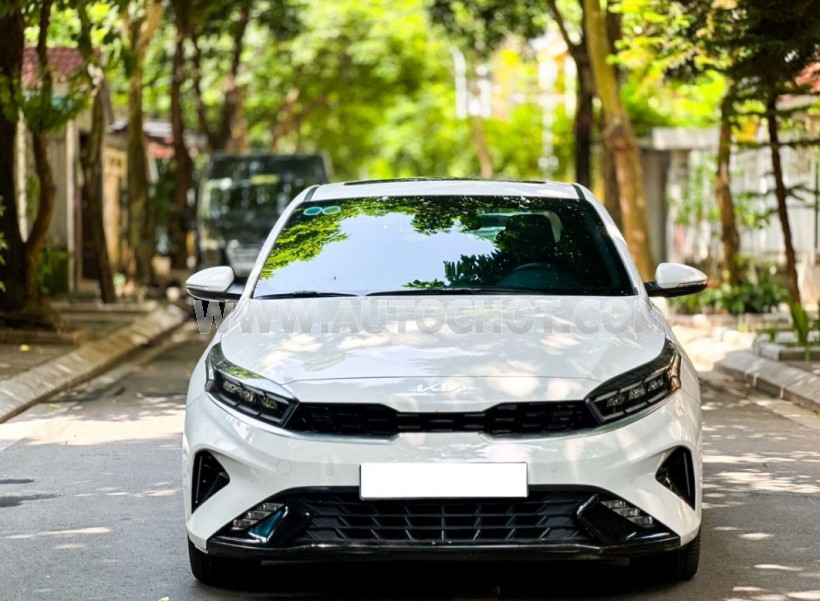 Kia K3 Premium 1.6 AT 2024