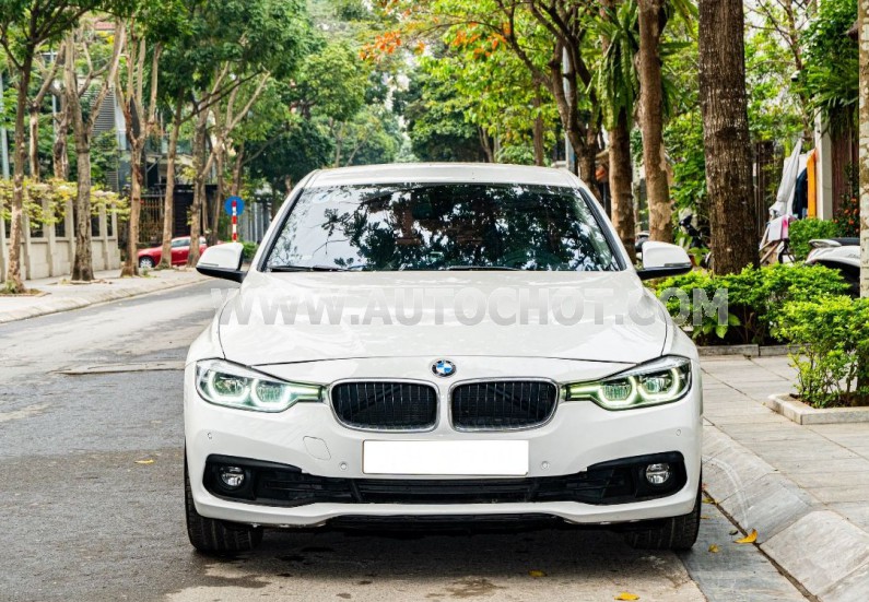 BMW 3 Series 320i 2018