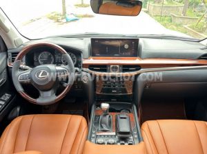 Xe Lexus LX 570 2016